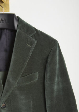 AADALGISO-Detail-JacketLapels-Green-Velvet-Jacket
