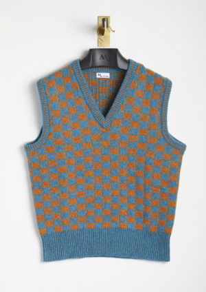 AAGRATE-Still-Wool-Vest-Check-OrangeLightBlue