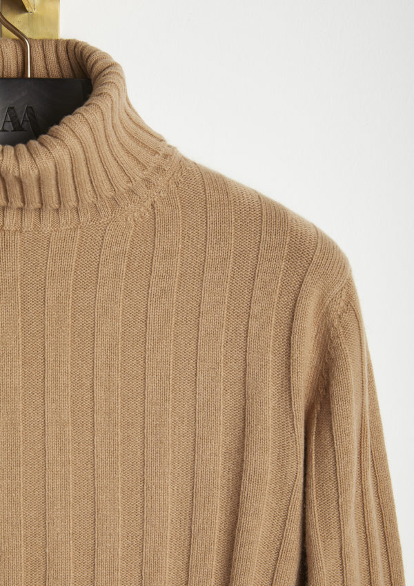 AALFANO-Detail-Turtleneck
