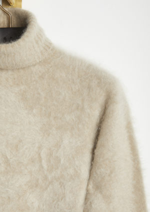 AALIFE-Detail-Still-Cashmere-Turtleneck