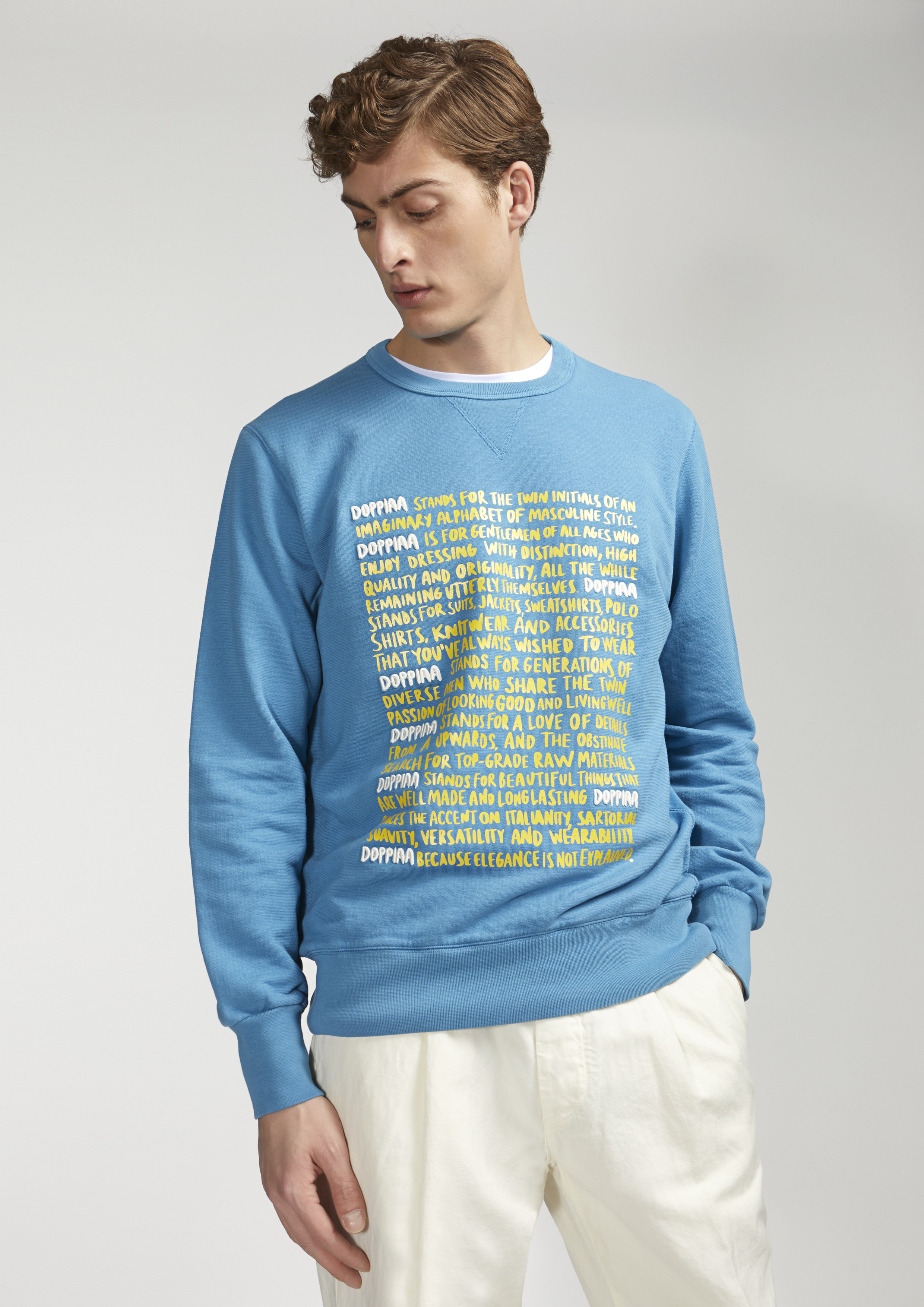 AACASTE-doppiaa-statement-crew-neck-sweatshirt-lightblue-model