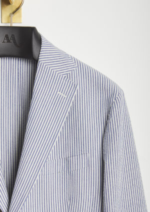 AALBEROBELLO-plain-seersucker-blazer-patch-flap-pocket-detail-revere