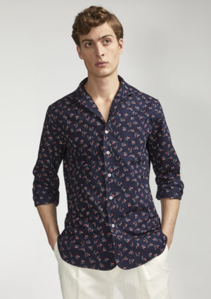 AANACAPRI-flower-printed-capri-collar-shirt-model