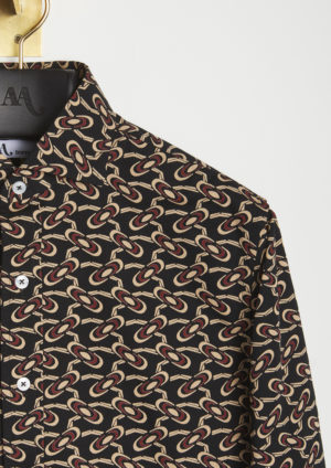 AANACAPRI-printed-animalier-capri-shirt-collar-detail