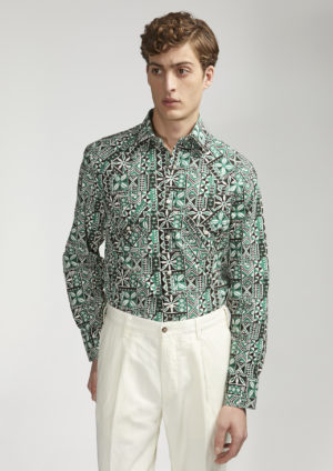 AARIOSTO-printed-western-shirt-green-model