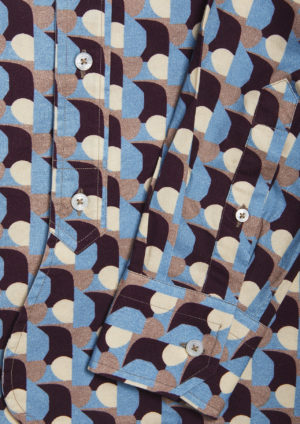 ANACAPRI-retro-printed-capri-collar-shirt-cuff-detail