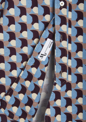 ANACAPRI-retro-printed-capri-collar-shirt-detail-botton