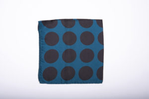 AARPAGONE-pocket-square-silk-pois-springsummer19-doppiaa-blue-black