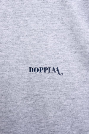 doppiaa-logo-teeshirt-cotton-grey-springsummer2020-ss20-tneck-detail